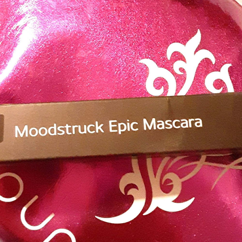 Younique  Epic Mascara